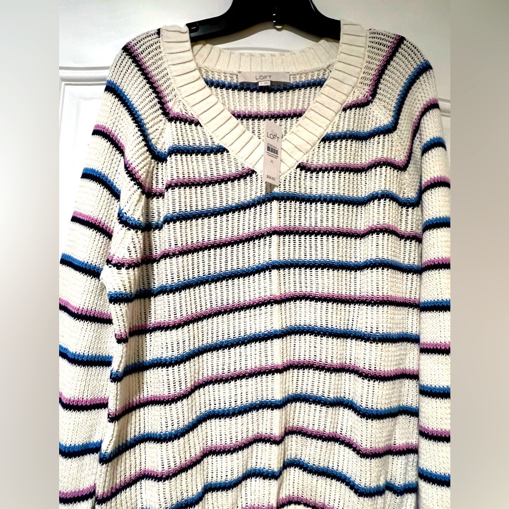 Cream, V-neck sweater